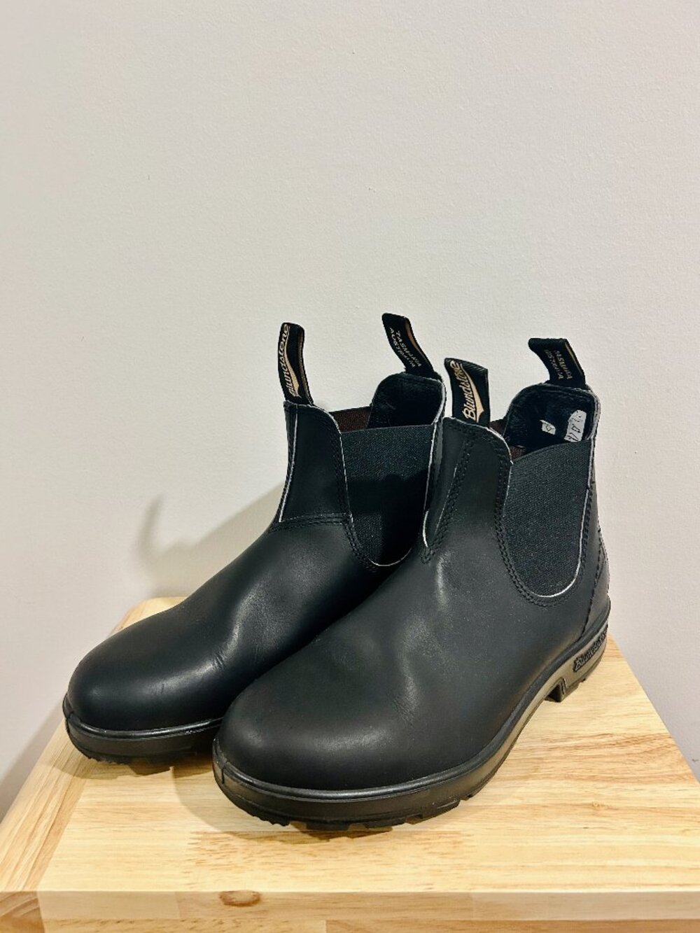 Blundstone Classic Black Chelsea Boots, Women's Size 8